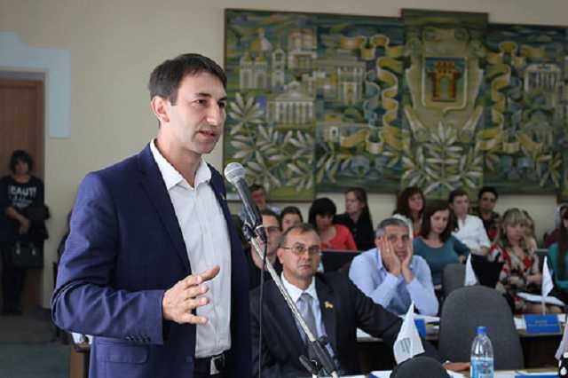 Помічника нардепа Лозового спіймали на хабарі