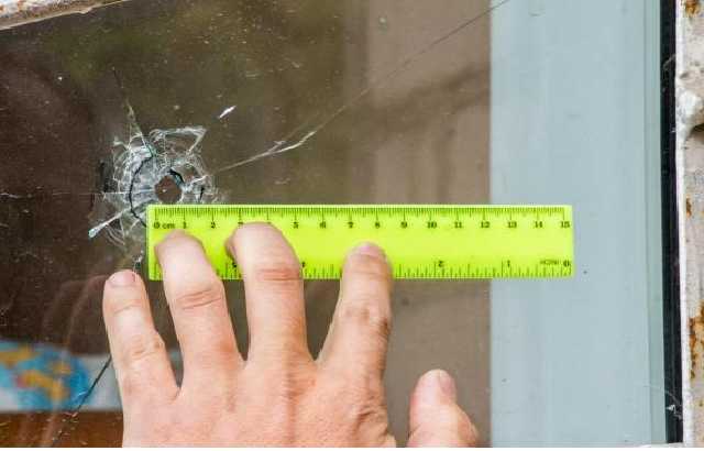 У Дніпрі невідомі знову обстріляли дитячу лікарню (відео)