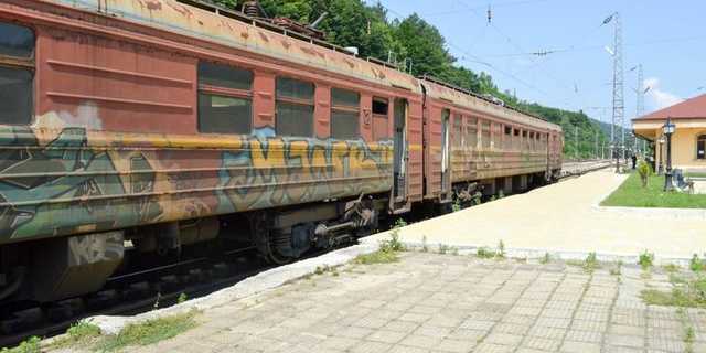 Опасные электрички: Укрзализныця призналась, что украинцев возят на хламе