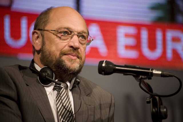 Шульц раскритиковал Россию за действия в Украине