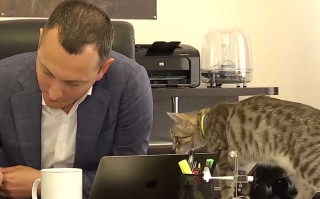 В Украине появился чиновник, который работает за еду