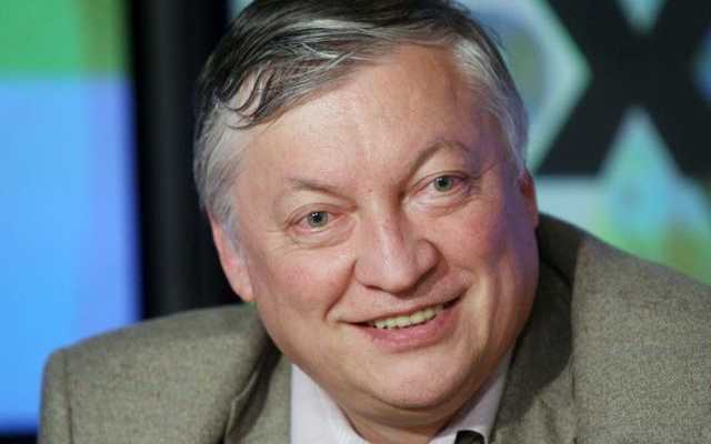 Евгений Кузьменко: Бандеровская военщина пошла е2-е5