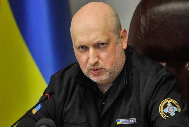 Турчинов прокомментировал «истерическое» заявление Путина про летальное оружие