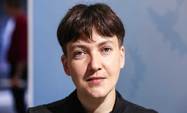 Савченко в Верховной Раде примерила "образ монашки"