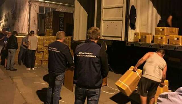 Таможня дает добро: в Одессе составляли фиктивные декларации, чтобы сэкономить 2 миллиона
