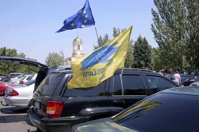 Правозащитник о еврономерах: Я за то, чтобы ситуация дошла до абсурда