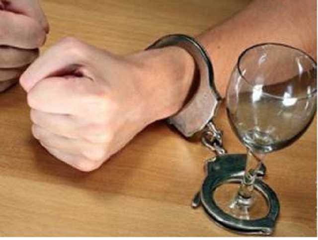 Пьяный прапорщик-орденоносец ВСУ обстрелял солдата из автомата за пьянство