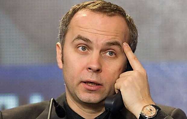 Сыну Шуфрича запретили 2 месяца садиться за руль