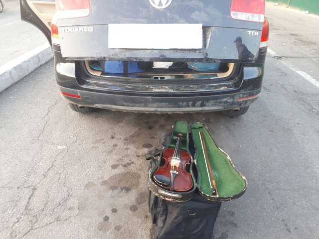 Из Украины хотели вывезти столетнюю скрипку