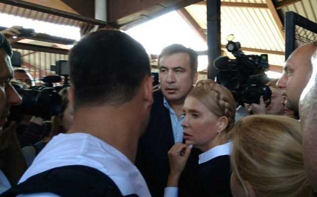 У Перемишлі роззлючений натовп закликав Саакашвілі повертатися до Грузії