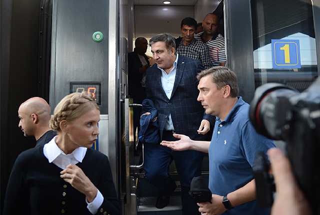 Иностранные СМИ не поддержали Порошенко в конфликте с Саакашвили