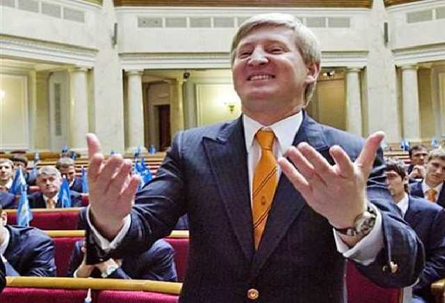 Витративший сотні мільйонів на скупку обленерго Ахметов «кидає» дерржбанк на мілліард