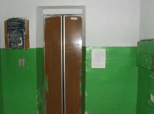 Это фильм ужасов: в лифте нашли тело молодой женщины