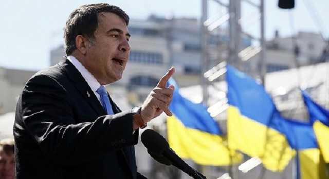 Саакашвілі в країні замріяних янголів. Він намагається докричатися до людей, які воліють нічого не чути, — Бушанський