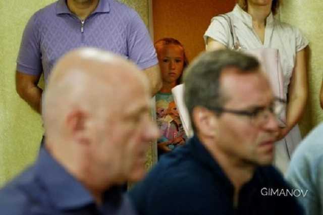 "Крутейший кадр!" Сеть поразило фото девочки со встречи с мэром Одессы