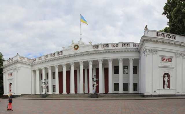 В Одесі після пожежі перевірять усі школи та лікарні