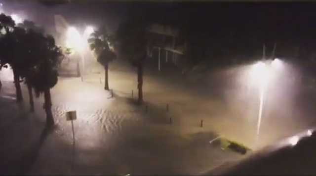 Ураган Мария обрушился на Карибские острова: фото, видео