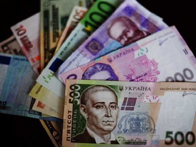 Обвал гривны и взлет цен. Что ждет Украину в 2018 году?