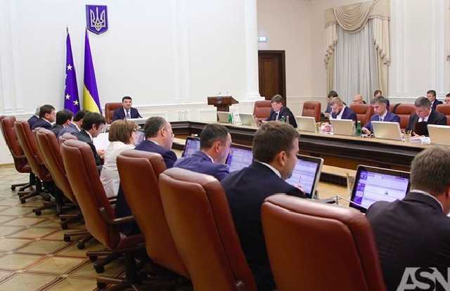 Гройсман: Украина собрала отличный урожай и обеспечила запас на зиму