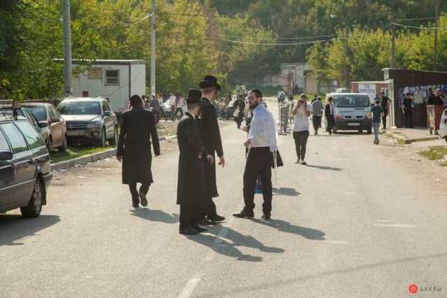 «Хасиды разрывают женщин?» - репортаж из Умани