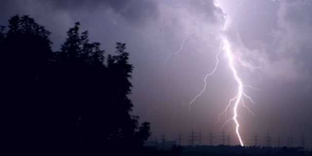 На Черниговщине от удара молнии погиб курсант