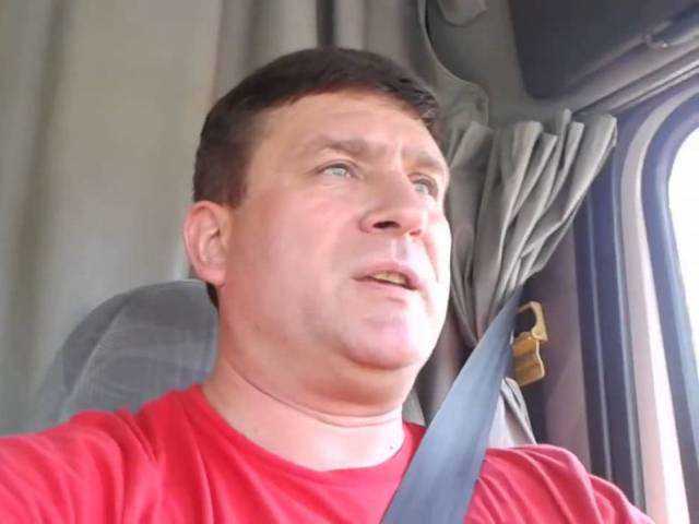 Поющий дальнобойщик сочинил новый хит