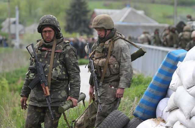 Нацгвардия купила тысячу шлемов по 15 000 грн за штуку