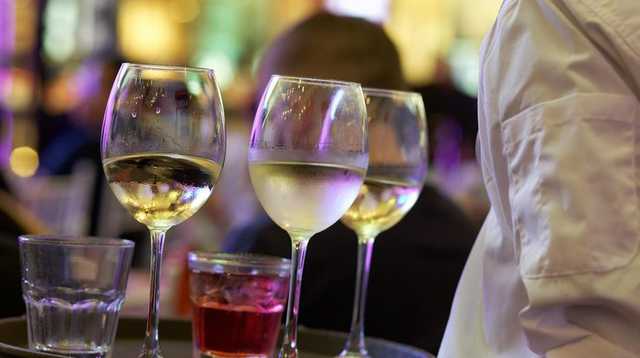 В Турции 17-летний официант зарезал туриста