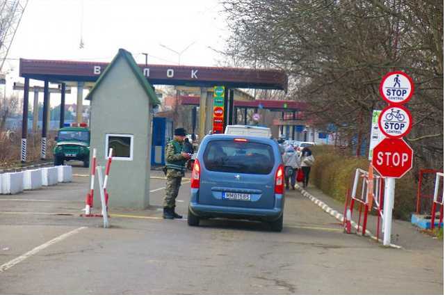 На украинско-венгерской границе избили пограничника