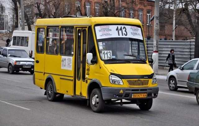 Маршрутчики грозятся поднять тарифы в два раза уже к Новому году