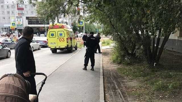 Море крови: изверг с ножом накинулся на людей, много погибших