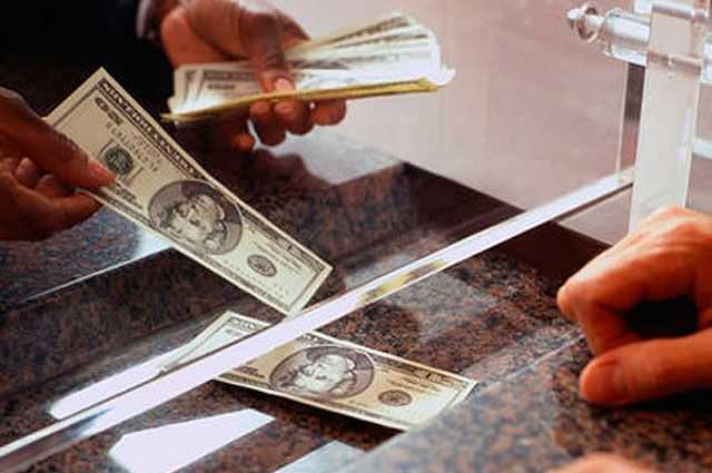 Вход в банк только после предъявления налоговой декларации?