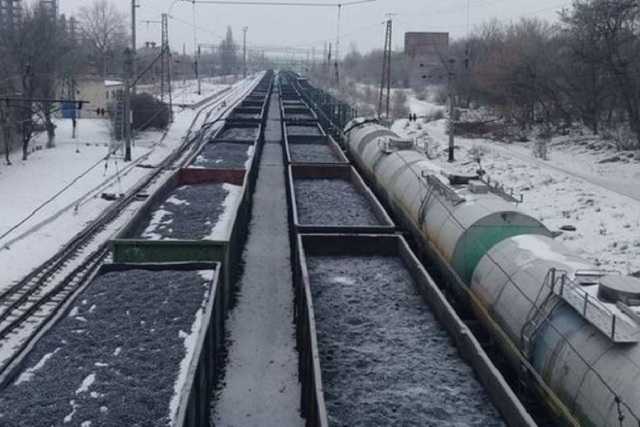 Россия помогает террористам "Л-ДНР" продавать уголь Донбасса