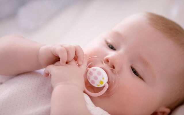 Хитрый ход? Нардеп усыновила сироту Донбасса