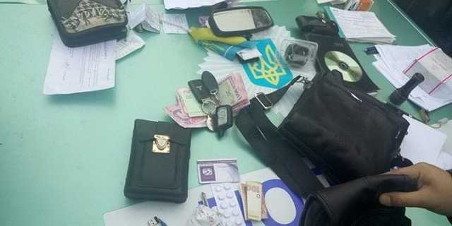 Пока одни проливают кровь, другие набивают карманы. Как полиция зарабатывает в АТО