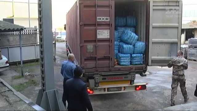 Журналисты выяснили, как минсоцполитики освобождало от налогов контрабанду