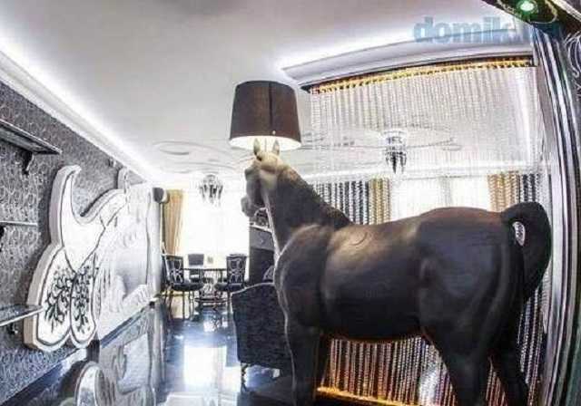 "Раннее быкоко": У мережі жваво обговорюють продаж елітної квартири у Києві