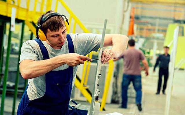 Анатомія заробітчанства. Куди і за чим їдуть українці