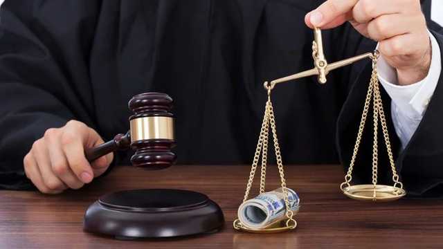 Судова реформа перетворила суд на розвагу для олігархів – Лещенко