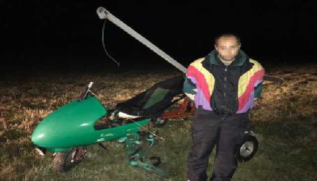 В Черновицкой области задержан пилот, который хотел вылететь из Украины на дельтаплане