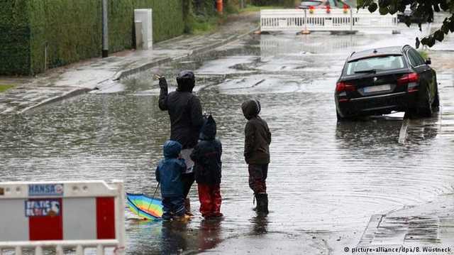 Ураган "Ксавьер" накрыл Германию, и идет в Украину