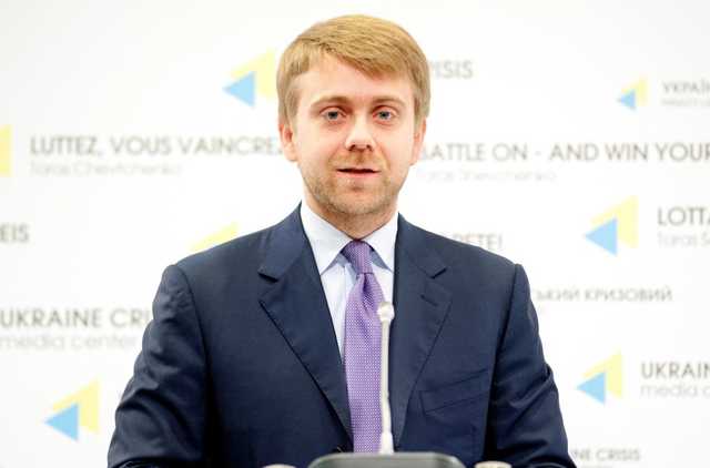 Захисник «Беркуту» одіозний суддя Майдану Богдан Санін продовжує набивати кишені в Окружному адмінсуді Києва