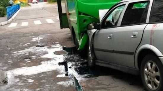 Под Киевом еще один автобус попал в аварию, много погибших