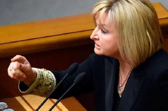 "Без пиарщиков и хирургов": Луценко вступился за свою жену после "козла" в Раде