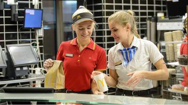 Найти подработку в Украине: студентам предлагают до 15 000 гривен и стажировки