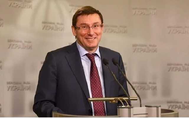 Син Луценка за день до весілля купив квартиру за мільйон