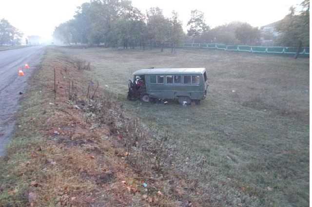 Жуткое ДТП в Днепре: грузовик сбил трех человек возле перехода