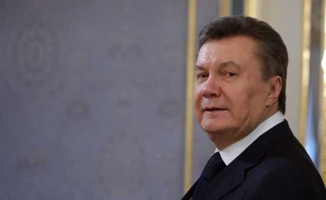 Янукович боится даже адвокатов, отгородился забором с КПП