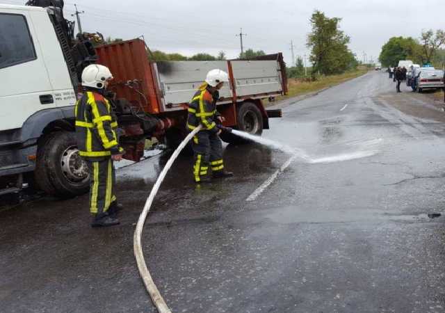 На Закарпатті зіткнулися одразу три автівки
