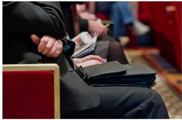 Что произойдет, если депутаты повысят себе зарплаты и перекрасят Верховную Раду